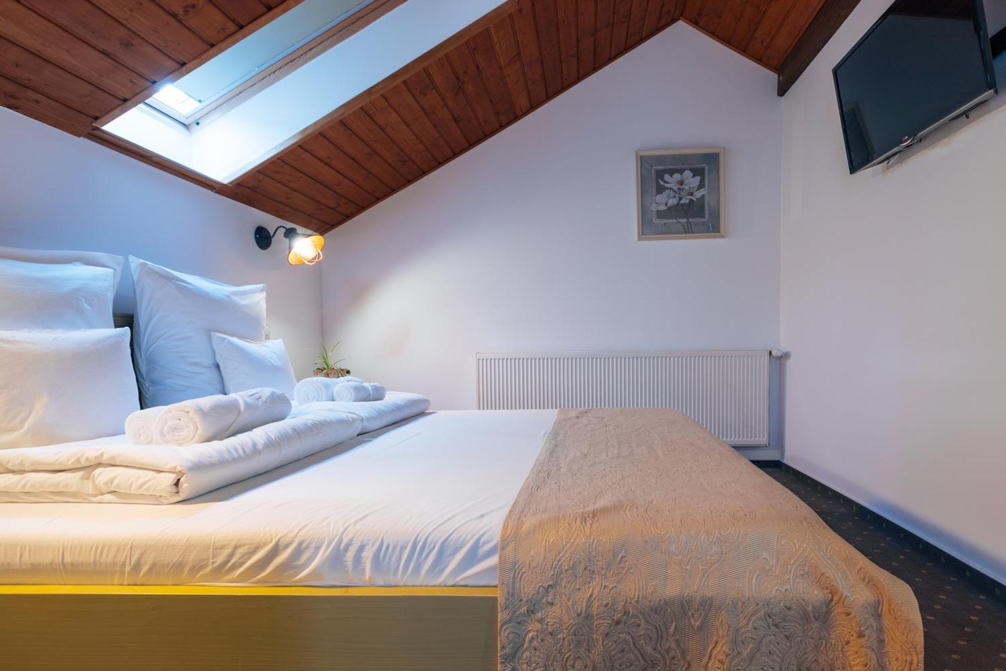 Zumzet Bed and Breakfast Şelimbăr Exteriör bild