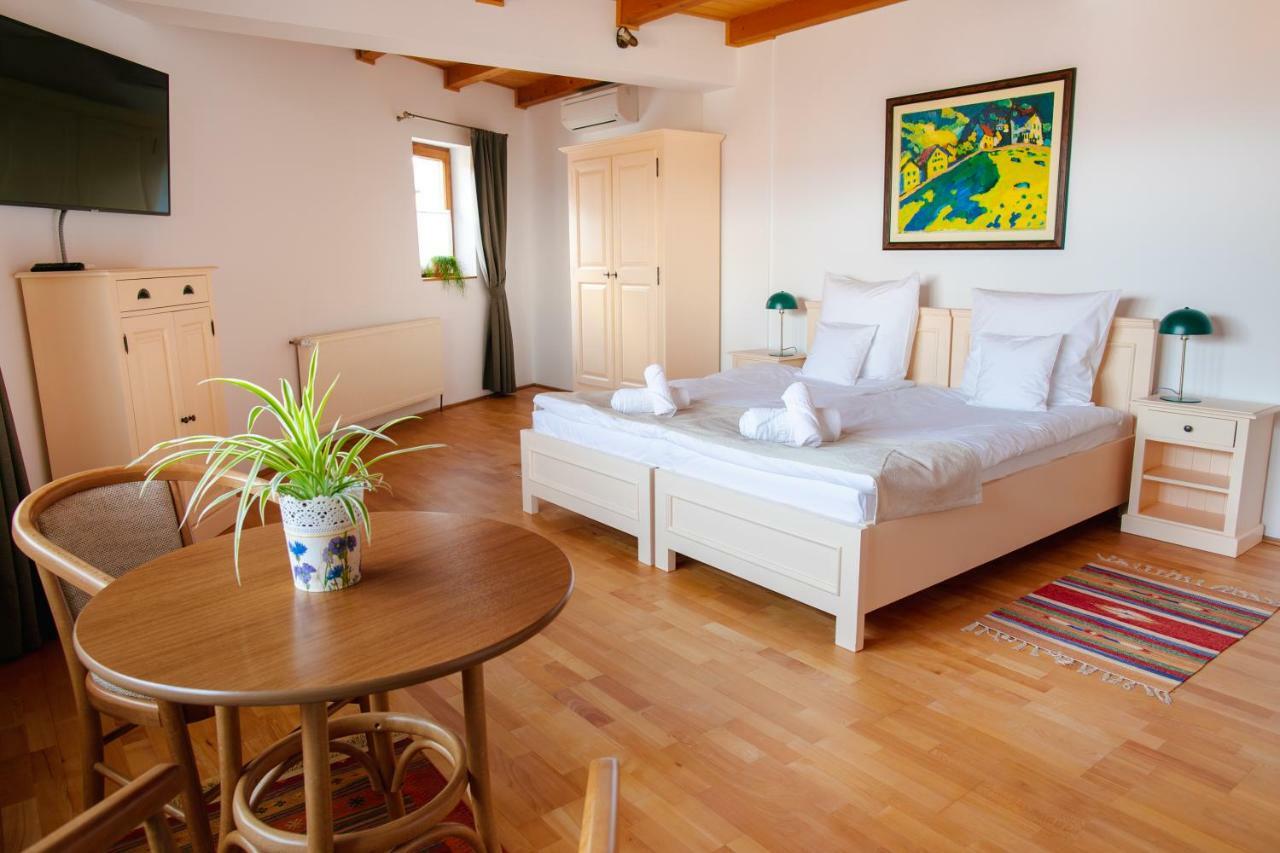 Zumzet Bed and Breakfast Şelimbăr Exteriör bild